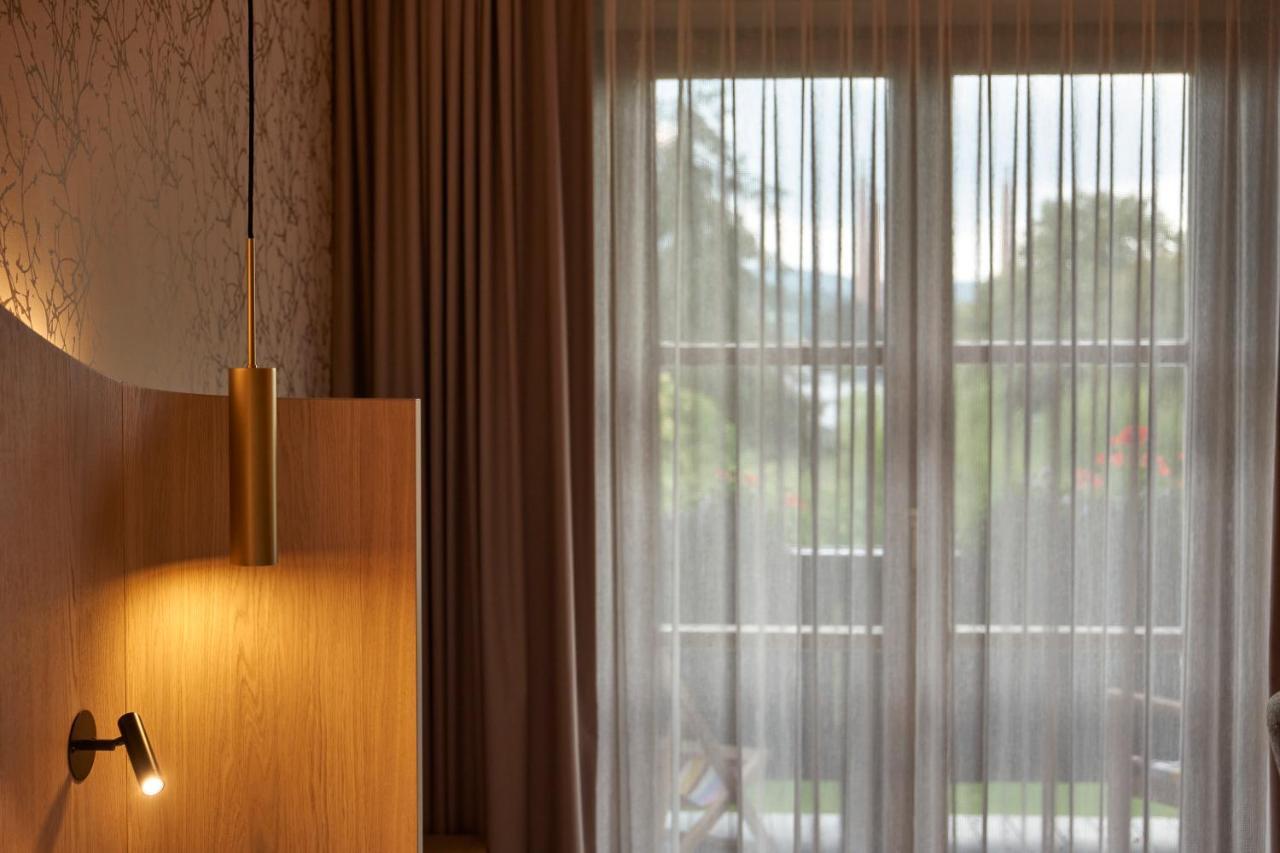 Hotel Zur Waldbahn Цвізель Екстер'єр фото